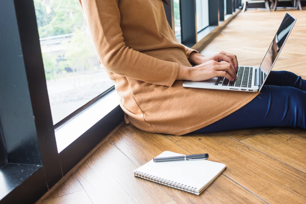 How to Get a Book Published Self-publishing v Traditional Publishing (3)